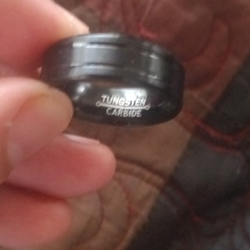 nwot tungsten carbide ring